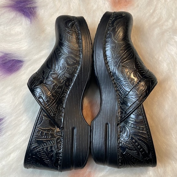 Dansko Professional Black Tooled Woman’s Shoes Size 41 - Picture 6 of 10